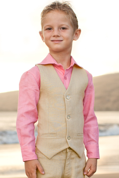 Island Importer -
boy's linen vest
matching our men's vests!
